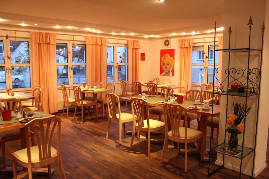 Hotel Gasthaus Bock Райхенбах-на-Фильсе Экстерьер фото